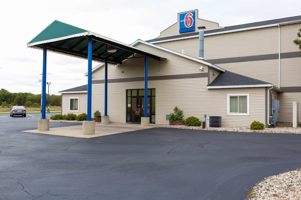 Motel 6-Baraboo, Wi - Lake Delton-Wisconsin Dells エクステリア 写真