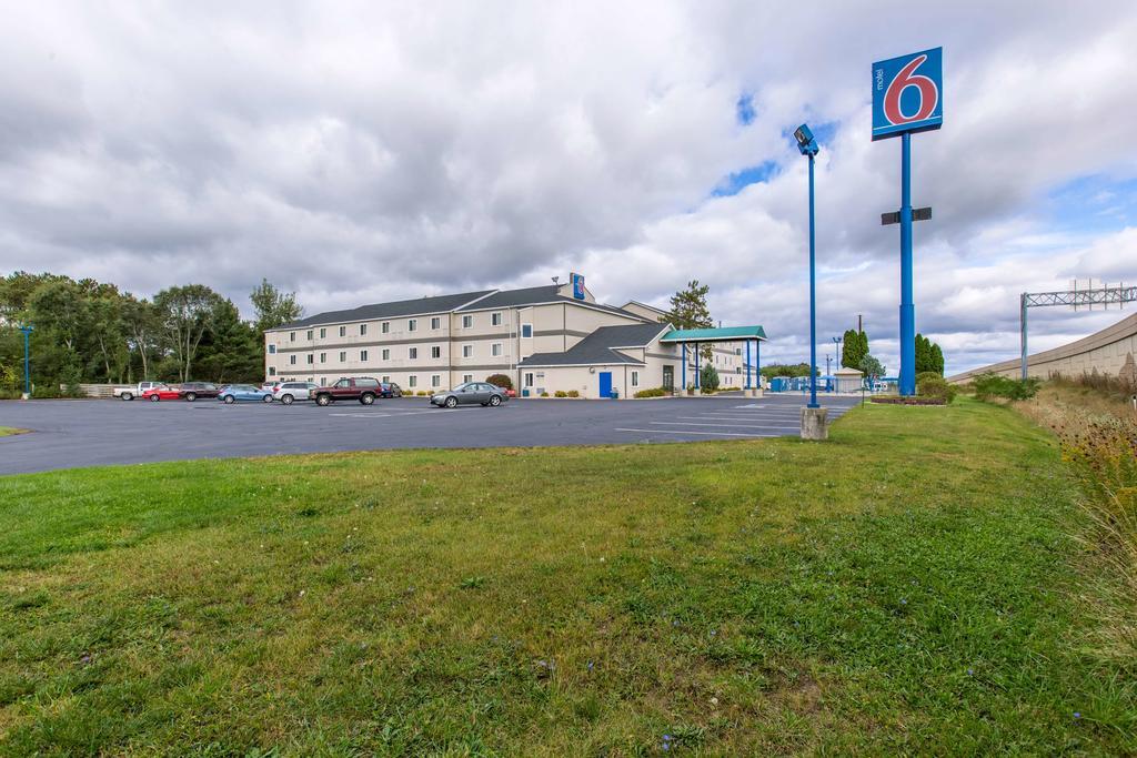 Motel 6-Baraboo, Wi - Lake Delton-Wisconsin Dells エクステリア 写真