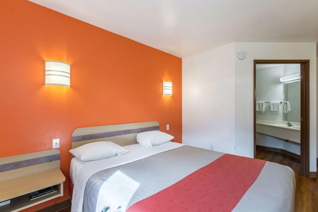 Motel 6-Baraboo, Wi - Lake Delton-Wisconsin Dells エクステリア 写真