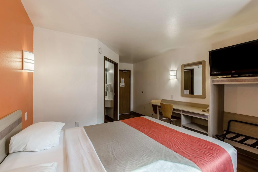 Motel 6-Baraboo, Wi - Lake Delton-Wisconsin Dells エクステリア 写真